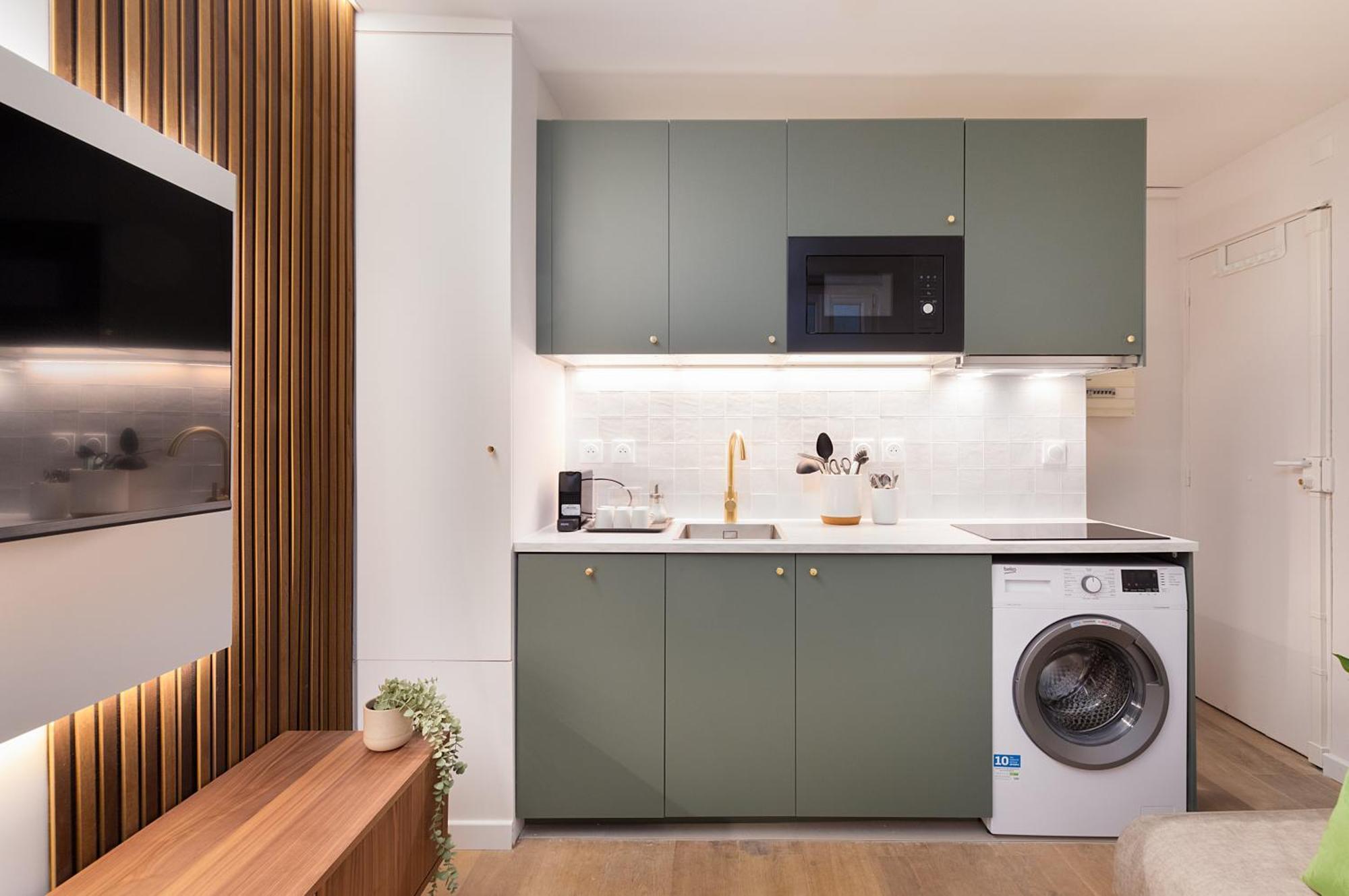 Stunning Tiny - 5 Min To Eiffel Tower Paris