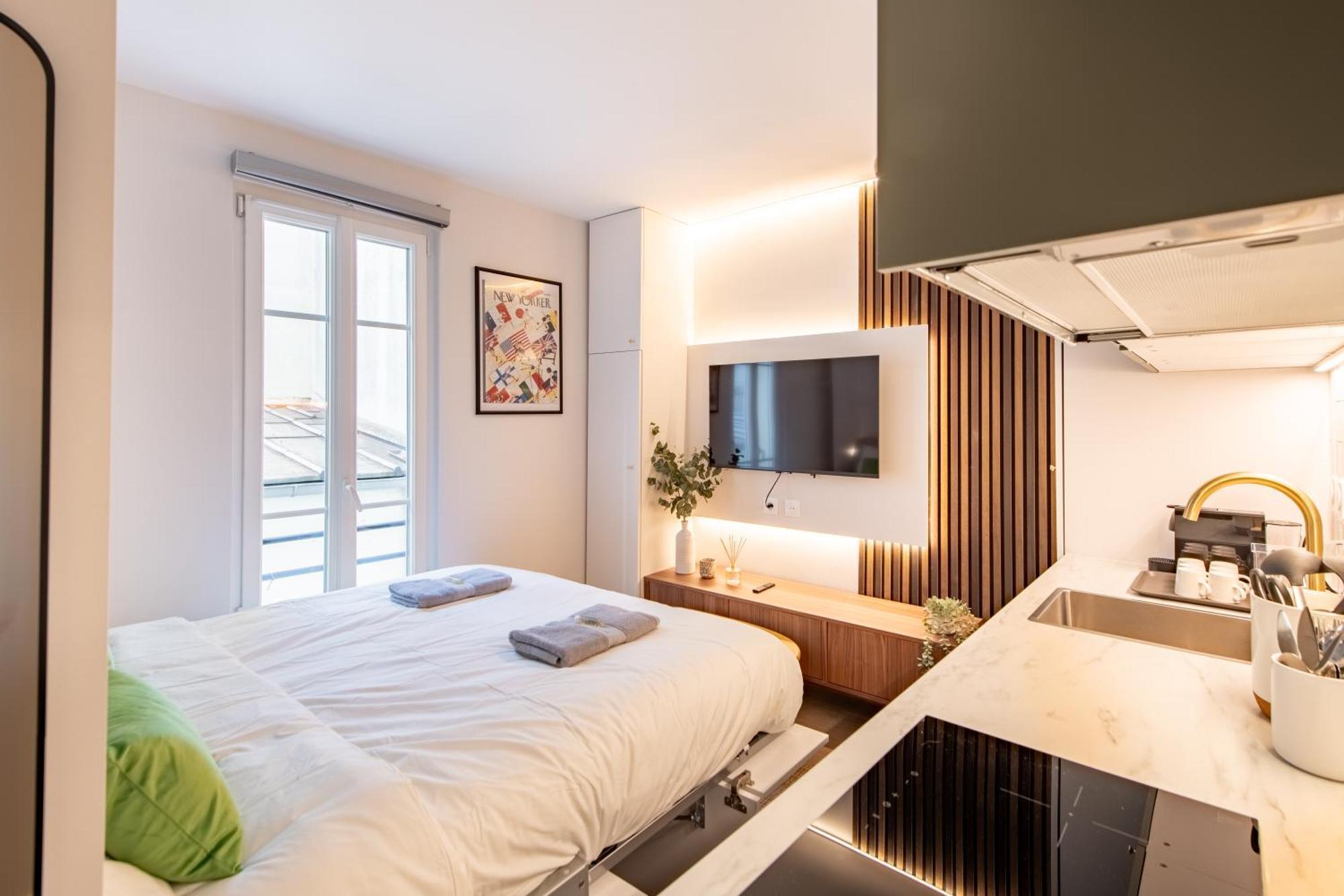 Apartment Stunning Tiny - 5 Min To Eiffel Tower Paris