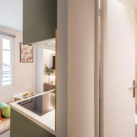 Apartment Stunning Tiny - 5 Min To Eiffel Tower