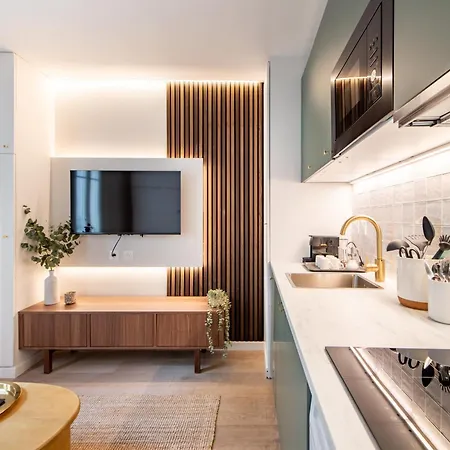 Stunning Tiny - 5 Min To Eiffel Tower Apartment Paris